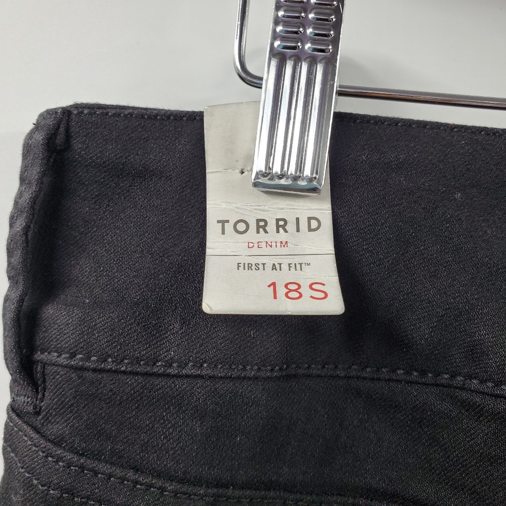 Torrid Black Jegging Skinny Jeans High Waisted Rise NEW - Picture 7 of 11